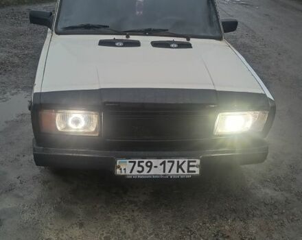 Белый ВАЗ 2107, объемом двигателя 1.7 л и пробегом 300 тыс. км за 497 $, фото 1 на Automoto.ua