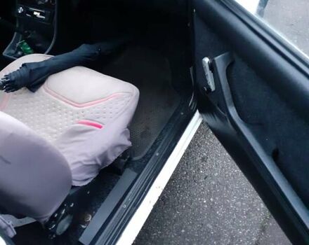 Белый ВАЗ 2107, объемом двигателя 1.45 л и пробегом 30 тыс. км за 1350 $, фото 11 на Automoto.ua