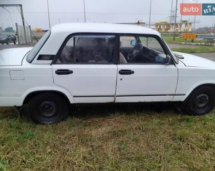 Белый ВАЗ 2107, объемом двигателя 1.45 л и пробегом 30 тыс. км за 1350 $, фото 18 на Automoto.ua