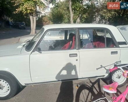 Білий ВАЗ 2107, об'ємом двигуна 1.45 л та пробігом 28 тис. км за 2000 $, фото 1 на Automoto.ua