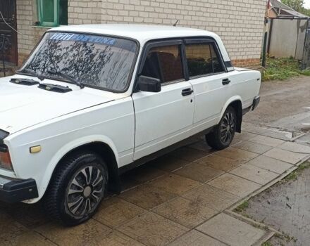 Белый ВАЗ 2107, объемом двигателя 0 л и пробегом 200 тыс. км за 840 $, фото 2 на Automoto.ua