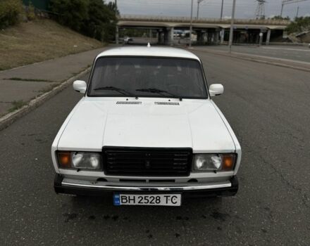 Белый ВАЗ 2107, объемом двигателя 1.6 л и пробегом 200 тыс. км за 699 $, фото 1 на Automoto.ua