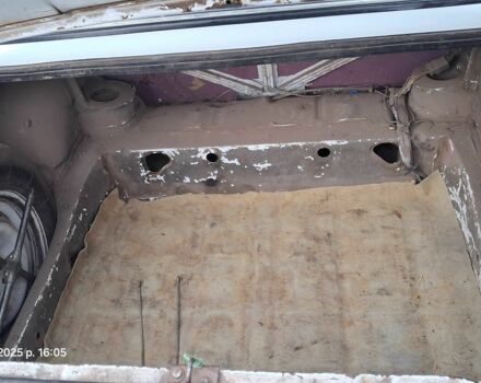 Білий ВАЗ 2107, об'ємом двигуна 1.5 л та пробігом 23 тис. км за 600 $, фото 10 на Automoto.ua