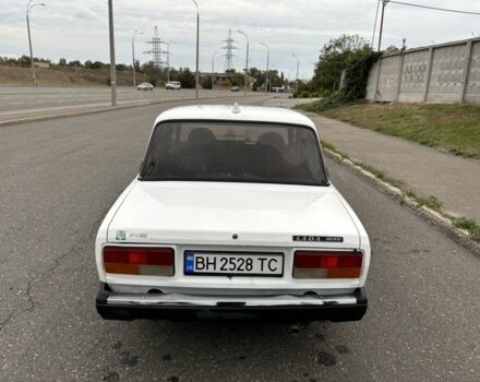 Белый ВАЗ 2107, объемом двигателя 1.6 л и пробегом 200 тыс. км за 699 $, фото 4 на Automoto.ua