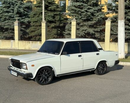 Белый ВАЗ 2107, объемом двигателя 1.5 л и пробегом 88 тыс. км за 1700 $, фото 1 на Automoto.ua