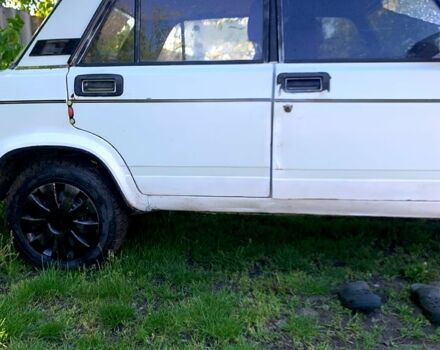 Белый ВАЗ 2107, объемом двигателя 1.5 л и пробегом 257 тыс. км за 550 $, фото 2 на Automoto.ua