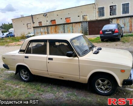 Белый ВАЗ 2107, объемом двигателя 1.5 л и пробегом 0 тыс. км за 1000 $, фото 4 на Automoto.ua