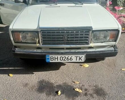 Білий ВАЗ 2107, об'ємом двигуна 1.45 л та пробігом 28 тис. км за 2000 $, фото 2 на Automoto.ua