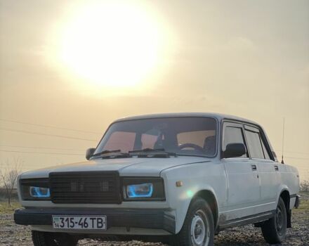 Белый ВАЗ 2107, объемом двигателя 1.5 л и пробегом 2 тыс. км за 1200 $, фото 1 на Automoto.ua
