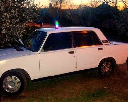 Білий ВАЗ 2107, об'ємом двигуна 1.5 л та пробігом 230 тис. км за 900 $, фото 4 на Automoto.ua
