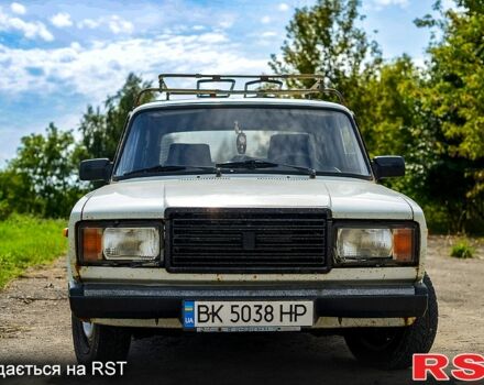 Белый ВАЗ 2107, объемом двигателя 1.5 л и пробегом 0 тыс. км за 700 $, фото 1 на Automoto.ua