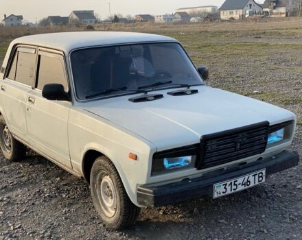 Белый ВАЗ 2107, объемом двигателя 1.5 л и пробегом 2 тыс. км за 1200 $, фото 2 на Automoto.ua