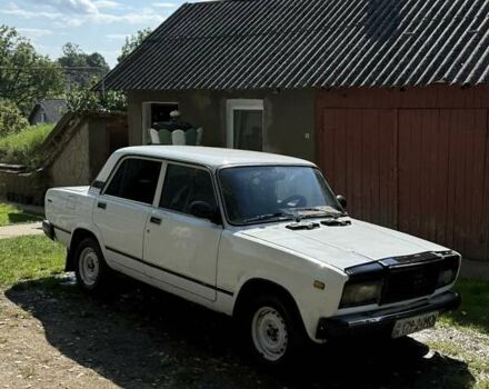ВАЗ 2107 1997 в Черновцах на Automoto.ua Белый ВАЗ 2107, объемом двигателя 1 л и пробегом 150 тыс. км за 520 $, фото 3 на Automoto.ua