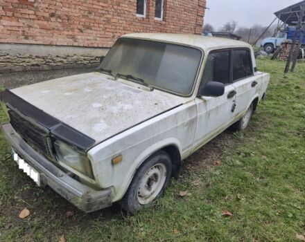 Белый ВАЗ 2107, объемом двигателя 1.5 л и пробегом 105 тыс. км за 600 $, фото 1 на Automoto.ua