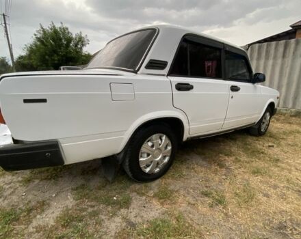 Белый ВАЗ 2107, объемом двигателя 1.5 л и пробегом 100 тыс. км за 900 $, фото 2 на Automoto.ua