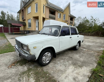 ВАЗ 2107 1998 в Тячеве на Automoto.ua Белый ВАЗ 2107, объемом двигателя 1.3 л и пробегом 120 тыс. км за 850 $, фото 3 на Automoto.ua