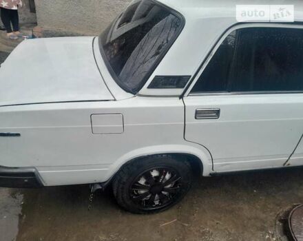 Белый ВАЗ 2107, объемом двигателя 1.45 л и пробегом 430 тыс. км за 1100 $, фото 3 на Automoto.ua