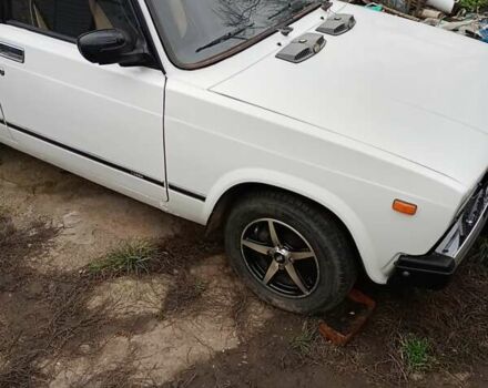 Белый ВАЗ 2107, объемом двигателя 1.45 л и пробегом 87 тыс. км за 1000 $, фото 4 на Automoto.ua