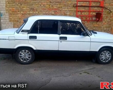 Белый ВАЗ 2107, объемом двигателя 1.5 л и пробегом 140 тыс. км за 650 $, фото 4 на Automoto.ua