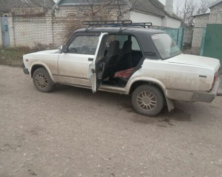 Белый ВАЗ 2107, объемом двигателя 0 л и пробегом 300 тыс. км за 473 $, фото 2 на Automoto.ua