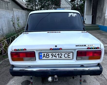 Белый ВАЗ 2107, объемом двигателя 1.5 л и пробегом 0 тыс. км за 1000 $, фото 1 на Automoto.ua