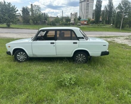 Белый ВАЗ 2107, объемом двигателя 1.5 л и пробегом 200 тыс. км за 1050 $, фото 4 на Automoto.ua