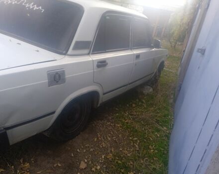 ВАЗ 2107 2001 у Белгород-Днестровском на Automoto.ua Білий ВАЗ 2107, об'ємом двигуна 0 л та пробігом 35 тис. км за 850 $, фото 2 на Automoto.ua