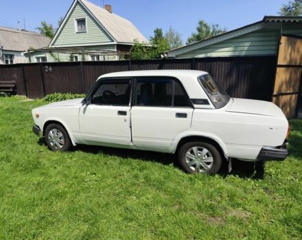 Белый ВАЗ 2107, объемом двигателя 1.5 л и пробегом 100 тыс. км за 1000 $, фото 1 на Automoto.ua
