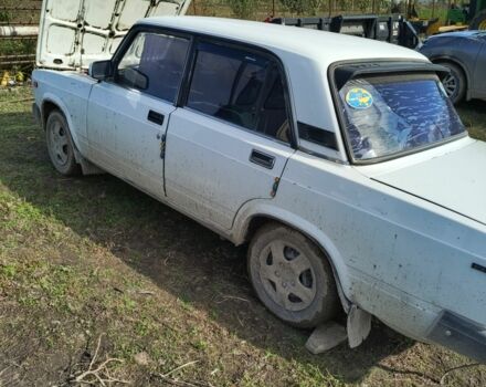 ВАЗ 2107 2002 в Каменце-Подольском на Automoto.ua Белый ВАЗ 2107, объемом двигателя 0 л и пробегом 1 тыс. км за 1300 $, фото 2 на Automoto.ua