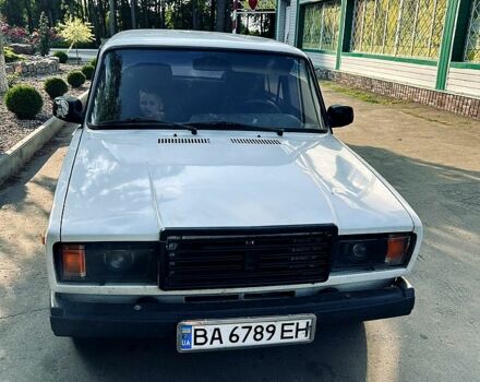 Белый ВАЗ 2107, объемом двигателя 1.5 л и пробегом 100 тыс. км за 1120 $, фото 3 на Automoto.ua