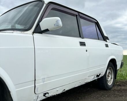 Белый ВАЗ 2107, объемом двигателя 1.5 л и пробегом 125 тыс. км за 550 $, фото 3 на Automoto.ua