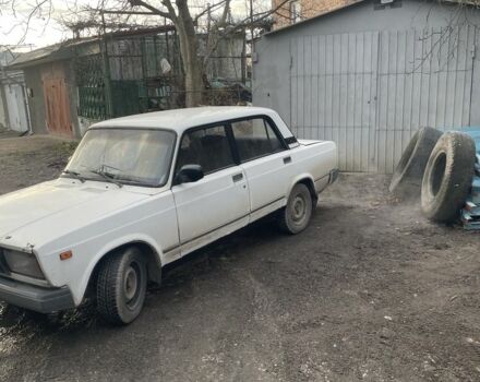 Белый ВАЗ 2107, объемом двигателя 1.5 л и пробегом 270 тыс. км за 700 $, фото 1 на Automoto.ua