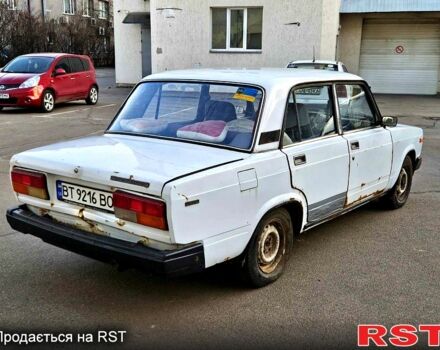 Белый ВАЗ 2107, объемом двигателя 1.5 л и пробегом 75 тыс. км за 500 $, фото 3 на Automoto.ua