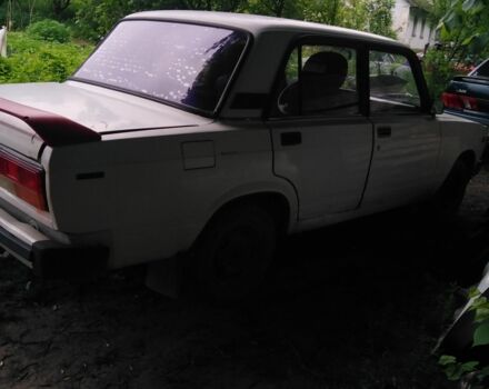 Белый ВАЗ 2107, объемом двигателя 1.5 л и пробегом 100 тыс. км за 550 $, фото 2 на Automoto.ua