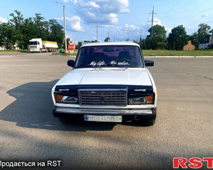 Белый ВАЗ 2107, объемом двигателя 1.5 л и пробегом 185 тыс. км за 1000 $, фото 1 на Automoto.ua