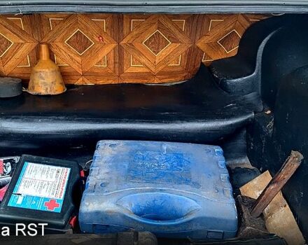 Белый ВАЗ 2107, объемом двигателя 1.5 л и пробегом 0 тыс. км за 1000 $, фото 9 на Automoto.ua