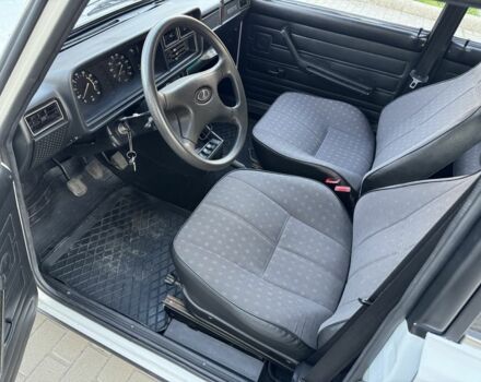 Білий ВАЗ 2107, об'ємом двигуна 1.5 л та пробігом 63 тис. км за 2700 $, фото 7 на Automoto.ua