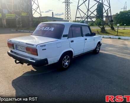 Белый ВАЗ 2107, объемом двигателя 1.5 л и пробегом 185 тыс. км за 1000 $, фото 2 на Automoto.ua