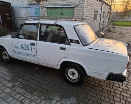 Белый ВАЗ 2107, объемом двигателя 0 л и пробегом 1 тыс. км за 716 $, фото 1 на Automoto.ua