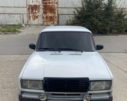 ВАЗ 2107 2004 у Белгород-Днестровском на Automoto.ua Білий ВАЗ 2107, об'ємом двигуна 1.5 л та пробігом 90 тис. км за 1300 $, фото 1 на Automoto.ua