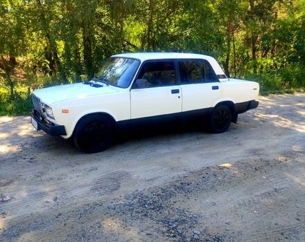 Белый ВАЗ 2107, объемом двигателя 1.5 л и пробегом 275 тыс. км за 1000 $, фото 2 на Automoto.ua