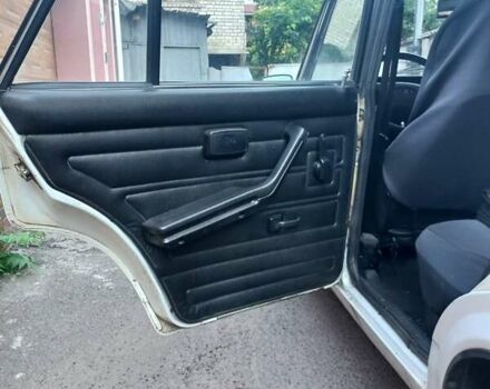 Белый ВАЗ 2107, объемом двигателя 0.25 л и пробегом 195 тыс. км за 1650 $, фото 4 на Automoto.ua