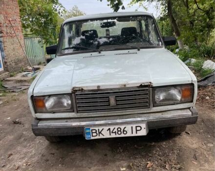 Белый ВАЗ 2107, объемом двигателя 1.5 л и пробегом 3 тыс. км за 350 $, фото 5 на Automoto.ua