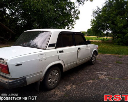 Белый ВАЗ 2107, объемом двигателя 1.5 л и пробегом 0 тыс. км за 800 $, фото 2 на Automoto.ua