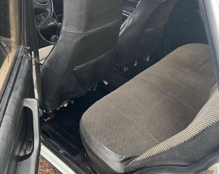 Белый ВАЗ 2107, объемом двигателя 5 л и пробегом 50 тыс. км за 828 $, фото 5 на Automoto.ua