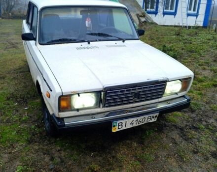 Белый ВАЗ 2107, объемом двигателя 0 л и пробегом 237 тыс. км за 592 $, фото 2 на Automoto.ua