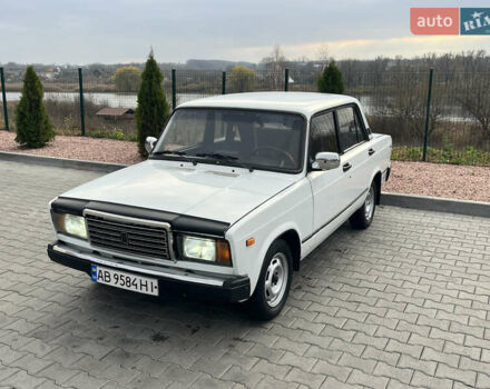 Белый ВАЗ 2107, объемом двигателя 1.5 л и пробегом 109 тыс. км за 1350 $, фото 2 на Automoto.ua