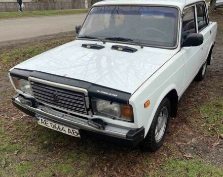 Белый ВАЗ 2107, объемом двигателя 5 л и пробегом 50 тыс. км за 828 $, фото 6 на Automoto.ua