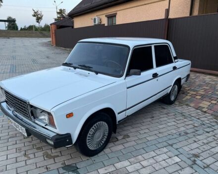 Белый ВАЗ 2107, объемом двигателя 1.5 л и пробегом 80 тыс. км за 999 $, фото 1 на Automoto.ua