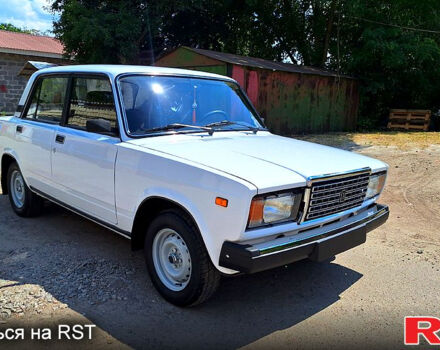 ВАЗ 2107 2005 в Смеле на Automoto.ua Белый ВАЗ 2107, объемом двигателя 1.5 л и пробегом 46 тыс. км за 2900 $, фото 6 на Automoto.ua
